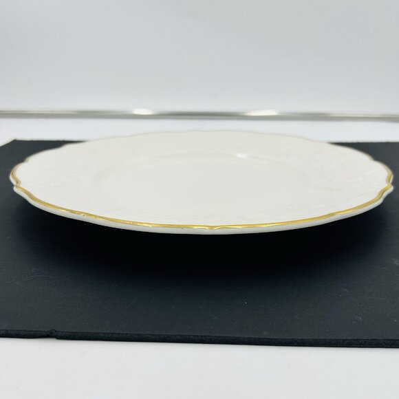Syracuse China White Scallop Edge Ivy Embossed 11.5" Dinner Plate Gold Trim USA - Picture 6 of 9